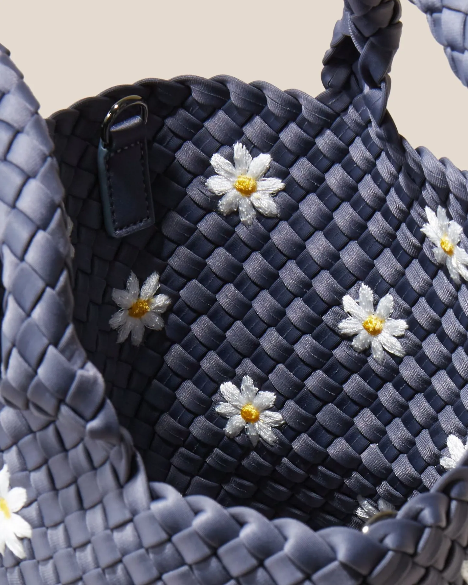 Crossbodies<NAGHEDI St. Barths Small Tote Daisy Anchor